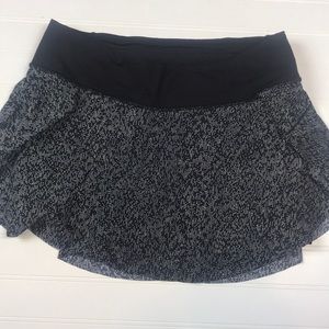 Lululemon skort black and white size 6